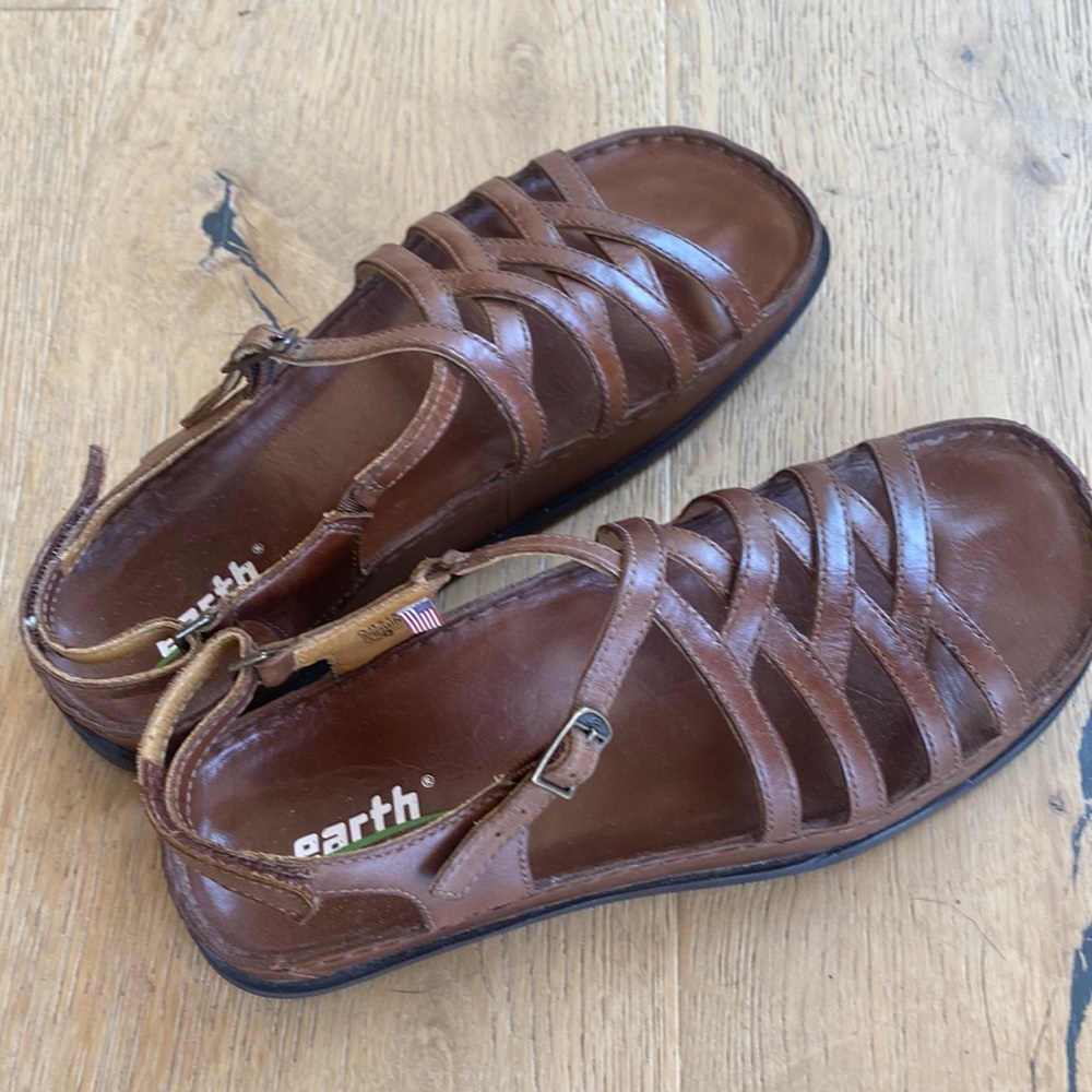 COPY - Earth sandals like new!